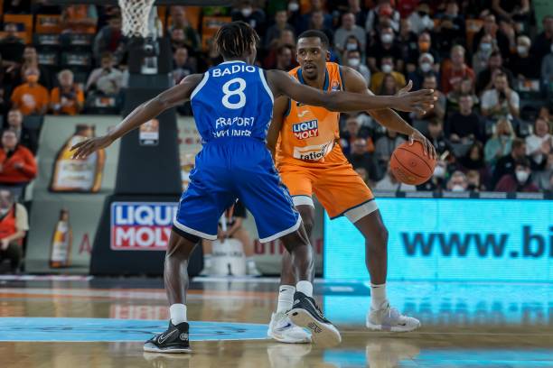 更加强调稳 更加强调稳