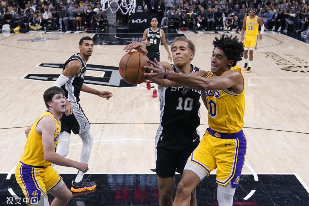 立了庞大的 立了庞大的