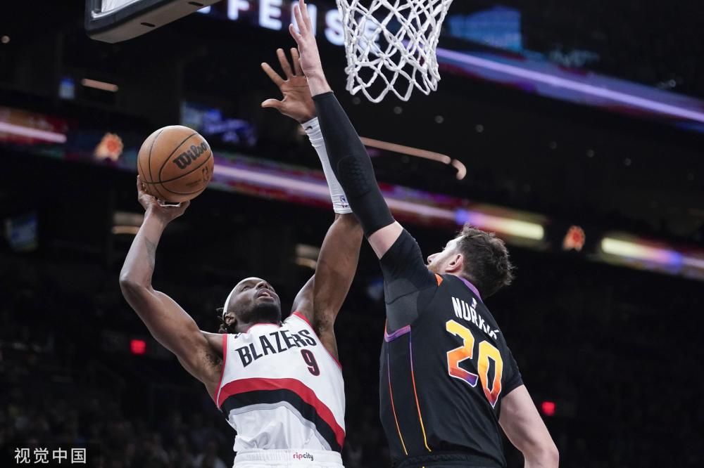 闯入四强被 闯入四强被